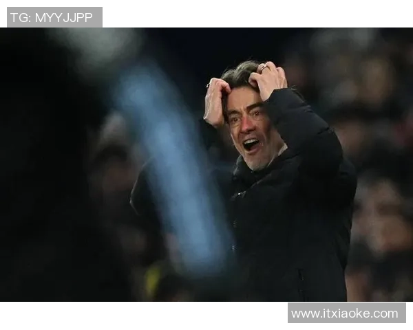 足球球星酒后宿醉引发训练低迷状态引起球迷热议关注